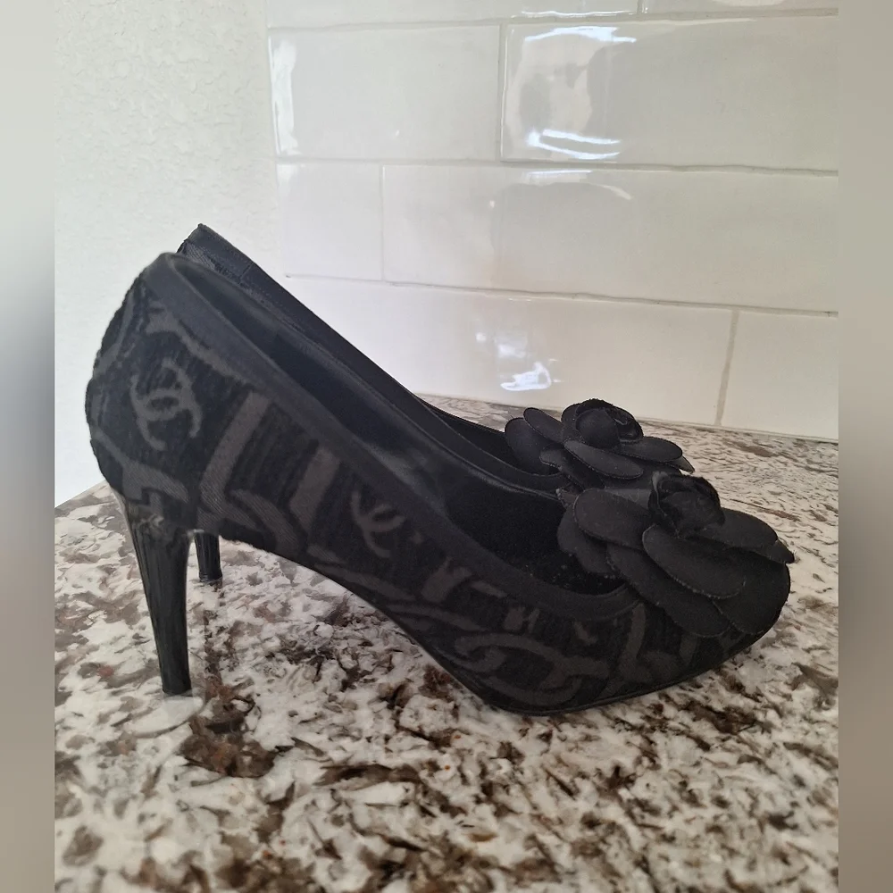 Chanel Black‎ Floral Women's Heels Shoes Flat Size 37